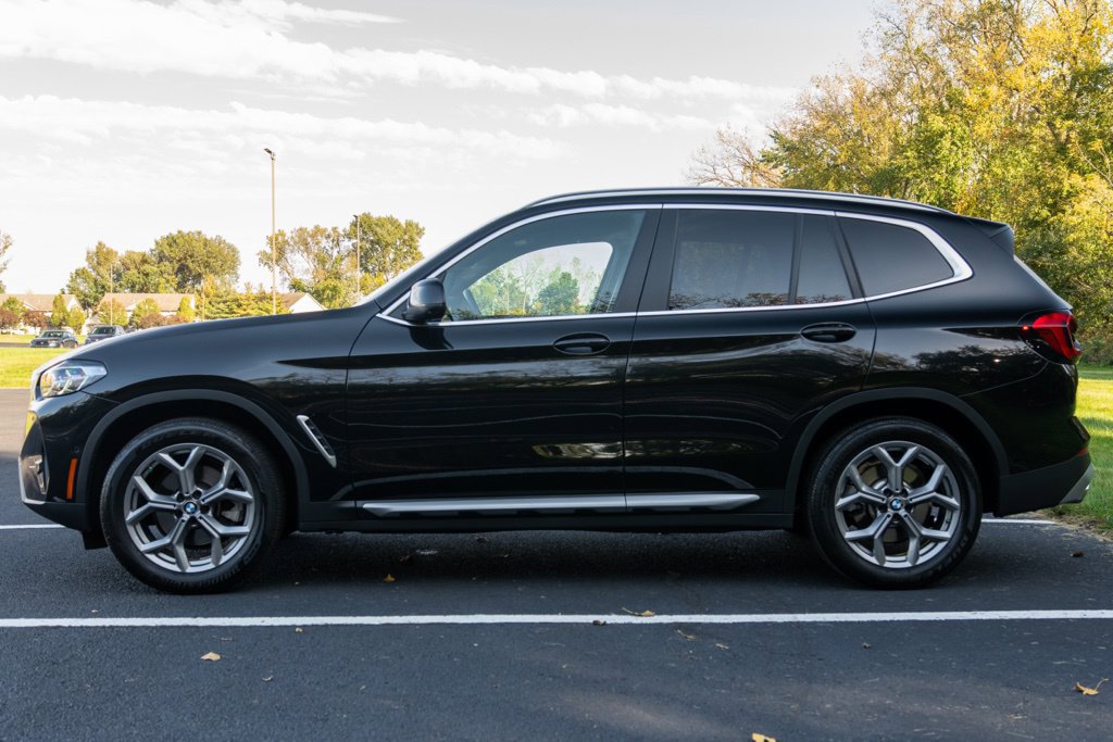Certified 2024 BMW X3 xDrive30i w/ Premium Package AWD/4WD image 3