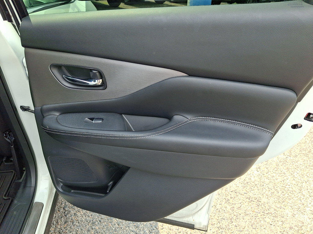 Used 2023 Nissan Murano SL w/ SL Moonroof Package AWD/4WD image 14
