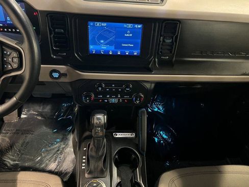Used 2022 Ford Bronco Wildtrak image 17