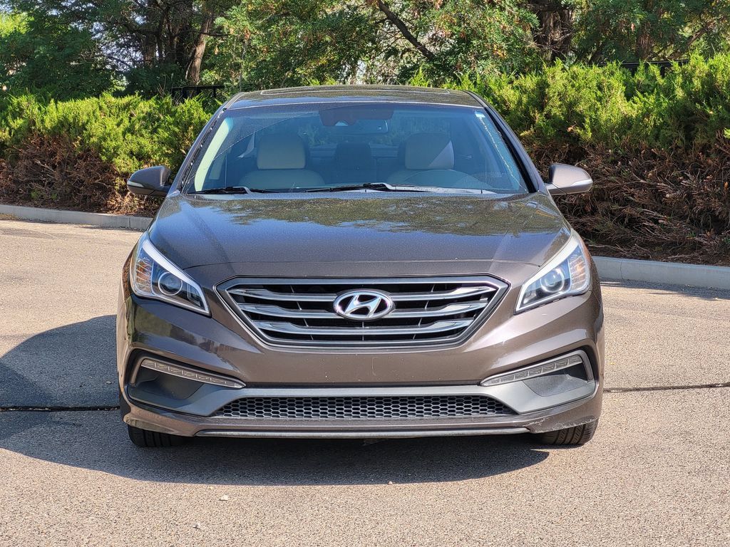 Used 2017 Hyundai Sonata Limited w/ Tech Package 03 FWD image 2