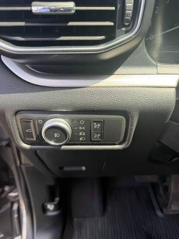 Used 2021 Ford Explorer XLT w/ Equipment Group 202A AWD/4WD image 17