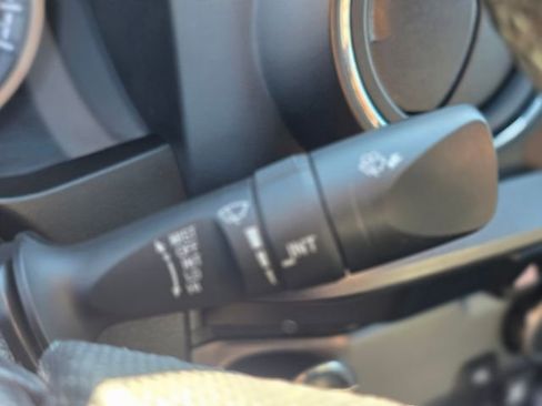 Used 2022 Toyota Tacoma TRD Off-Road image 38