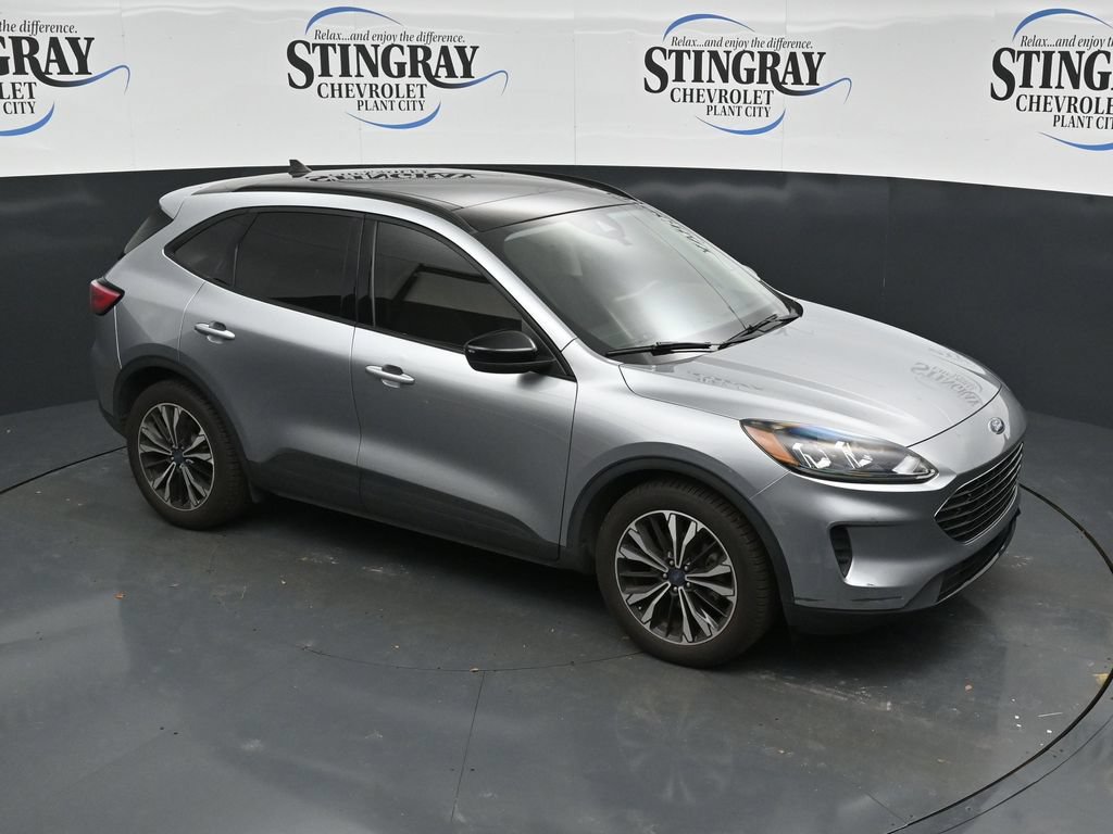 Used 2022 Ford Escape SE w/ SE Sport Appearance Package FWD image 27