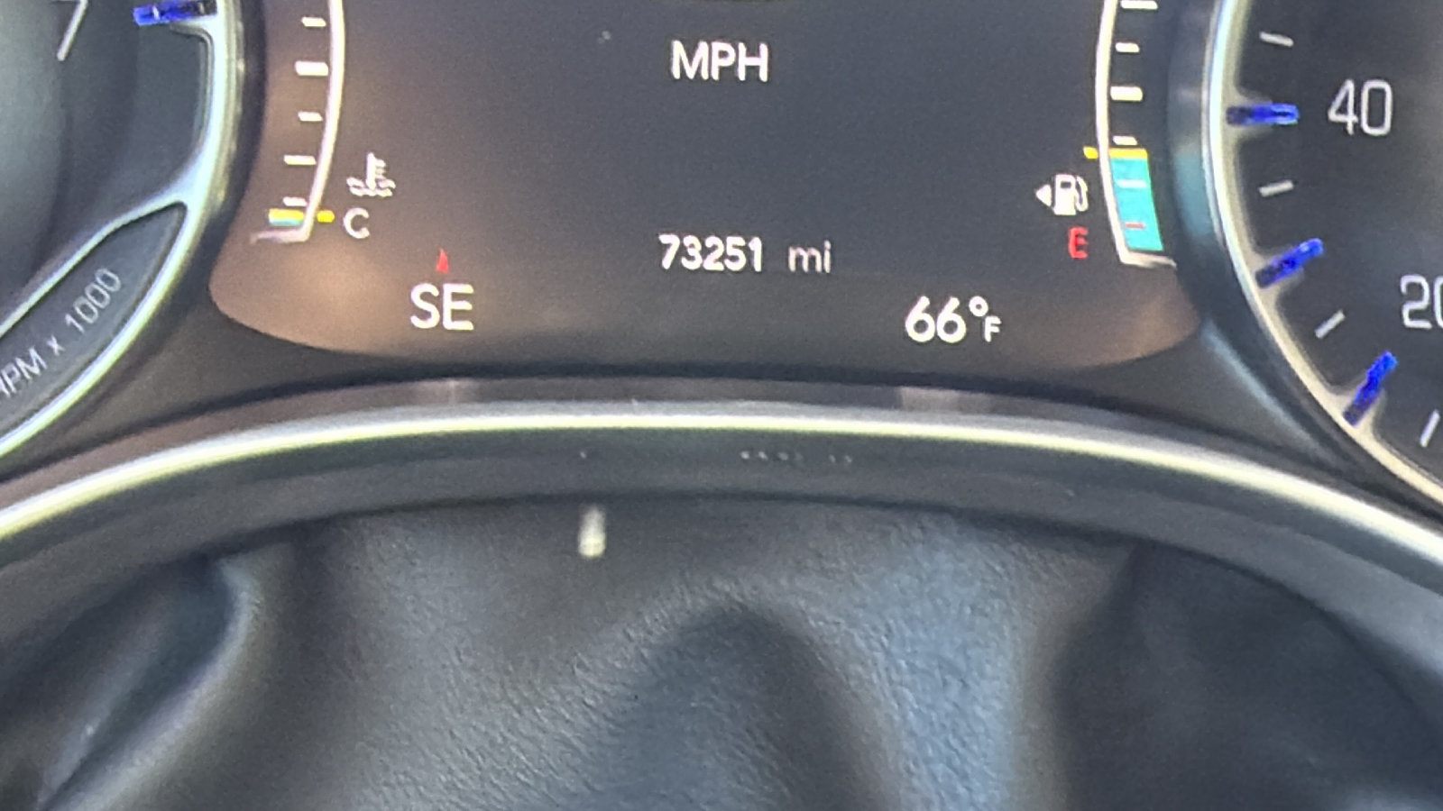 Used 2024 Chrysler Pacifica Touring-L FWD image 26