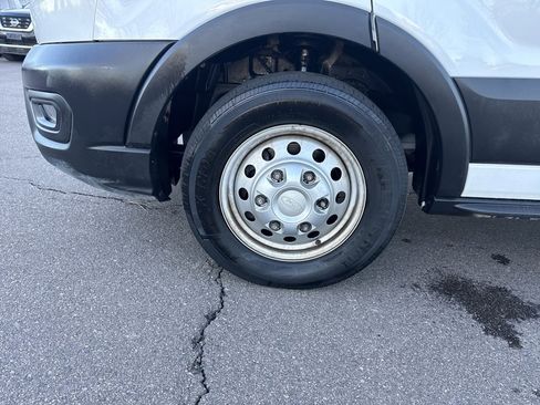 Used 2023 Ford Transit 250 Low Roof AWD image 28