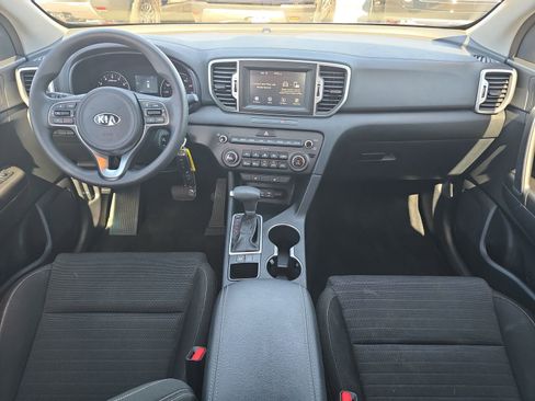 Used 2018 Kia Sportage LX w/ LX Popular Package image 8