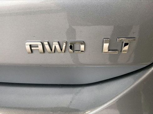 Used 2024 Chevrolet Equinox LT AWD/4WD image 7