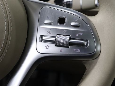 Used 2020 Mercedes-Benz S 560 4MATIC Sedan image 31