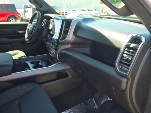 New 2026 RAM 1500 Express AWD/4WD image 34
