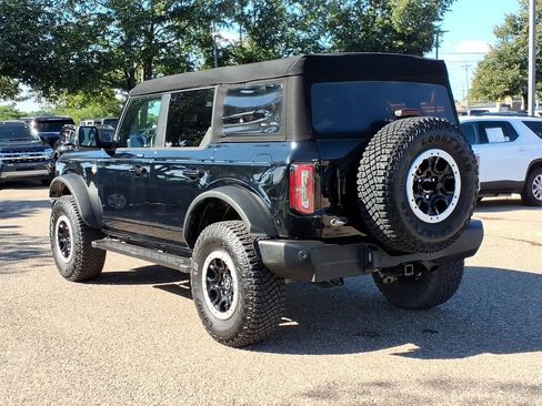 Used 2023 Ford Bronco Outer Banks w/ Sasquatch Package AWD/4WD image 3
