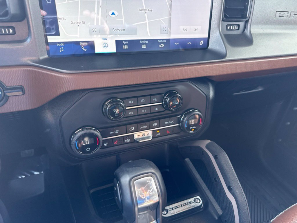 Used 2024 Ford Bronco Outer Banks AWD/4WD image 13