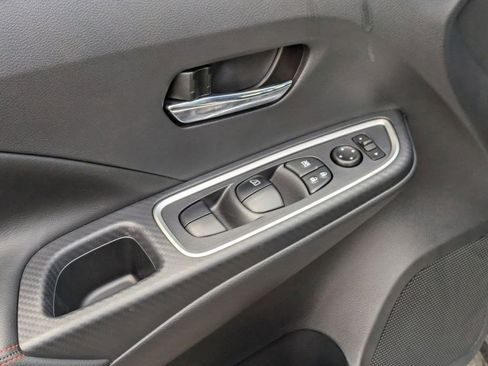 New 2025 Nissan Versa SR w/ Trunk Package image 29