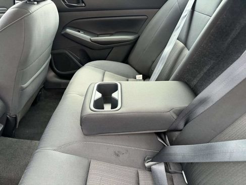 Used 2024 Nissan Altima 2.5 SV FWD image 20