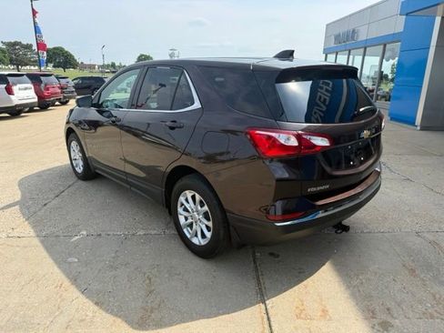 Used 2020 Chevrolet Equinox LT w/ Driver Convenience Package FWD image 3