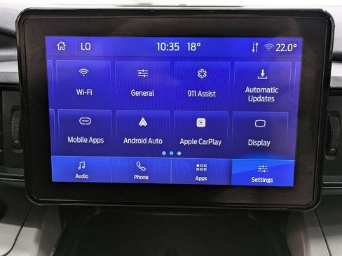 Used 2023 Ford Explorer XLT AWD/4WD image 9