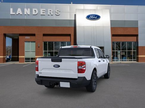 New 2025 Ford Maverick XLT image 8