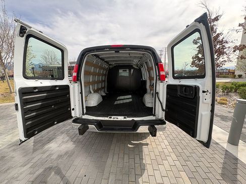 Used 2024 Chevrolet Express 2500 w/ Driver Convenience Package image 18