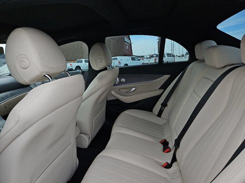 Used 2021 Mercedes-Benz E 350 4MATIC Sedan image 17