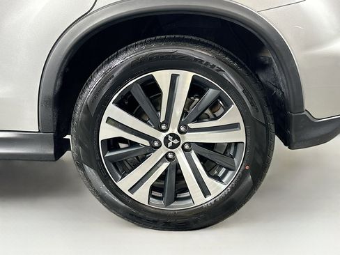 Used 2025 Mitsubishi Outlander Sport SE image 11