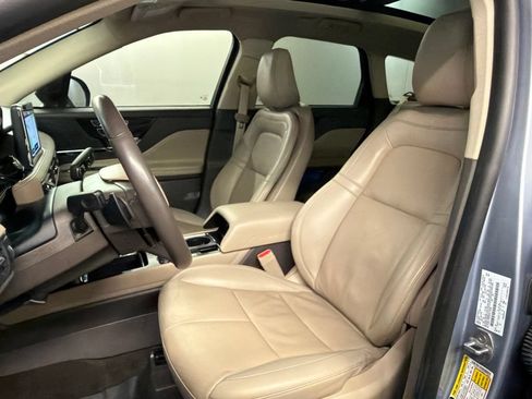 Used 2022 Lincoln Corsair AWD w/ Premium Package image 29