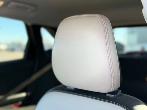 Used 2021 Ford Escape SEL image 13