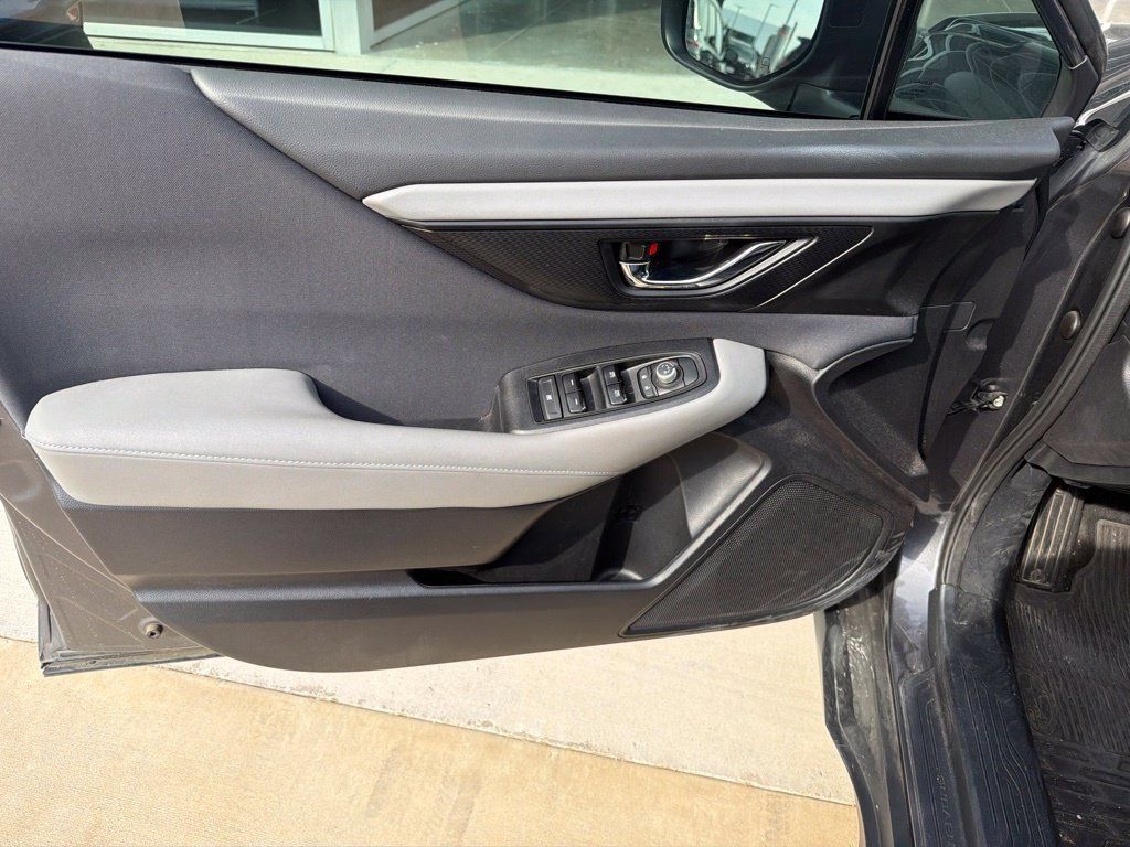 Used 2024 Subaru Outback Premium AWD/4WD image 17