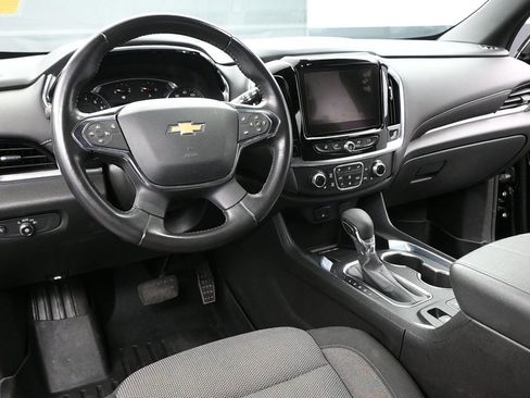 Used 2022 Chevrolet Traverse LT image 21