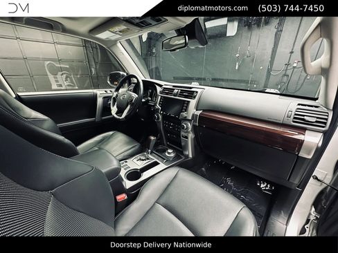 Used 2023 Toyota 4Runner Limited AWD/4WD image 19