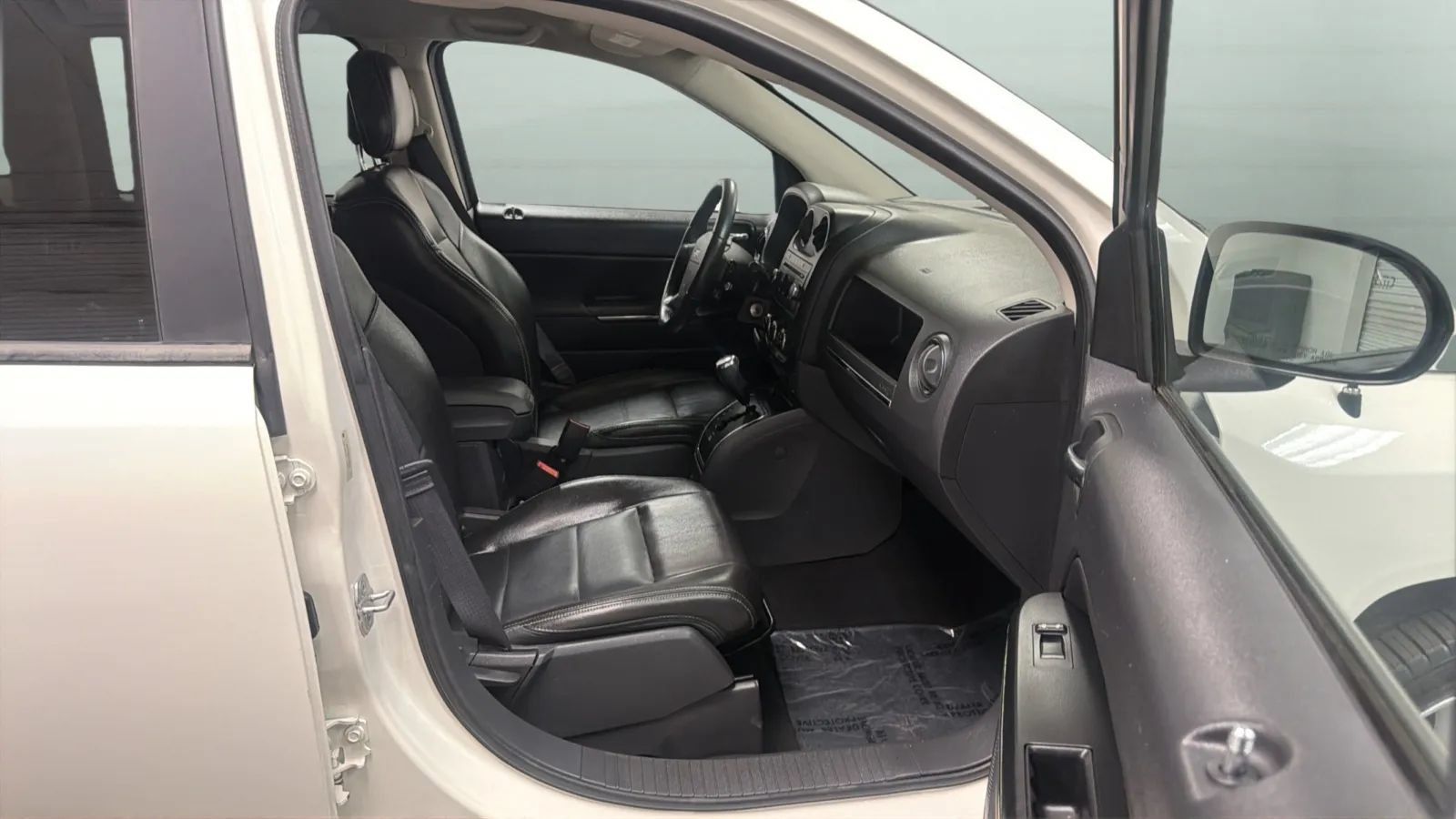 Used 2010 Jeep Compass Limited FWD image 20