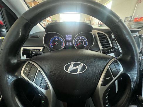 Used 2013 Hyundai Elantra GT w/ Touch & Go Pkg FWD image 20