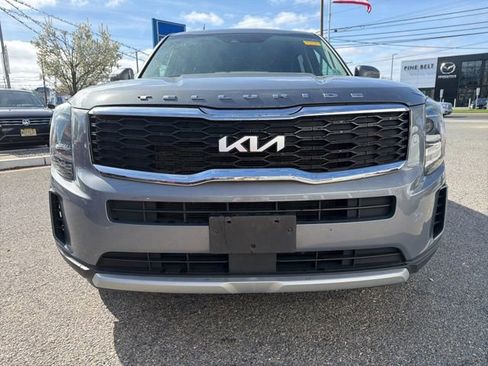 Used 2022 Kia Telluride LX image 2