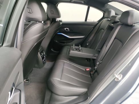 Used 2024 BMW 330i Sedan w/ Premium Package image 27