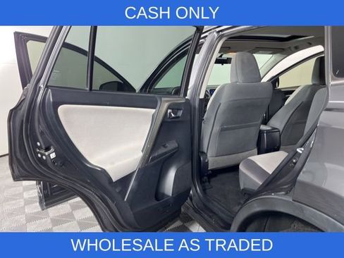 Used 2015 Toyota RAV4 XLE image 35