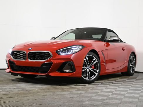 Used 2025 BMW Z4 M40i w/ Premium Package image 5