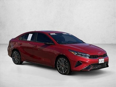 Used 2023 Kia Forte GT image 3