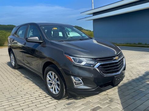Used 2021 Chevrolet Equinox LS FWD image 1