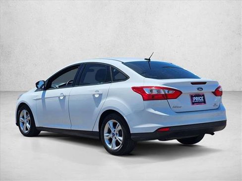 Used 2013 Ford Focus SE w/ SE Winter Pkg FWD image 8
