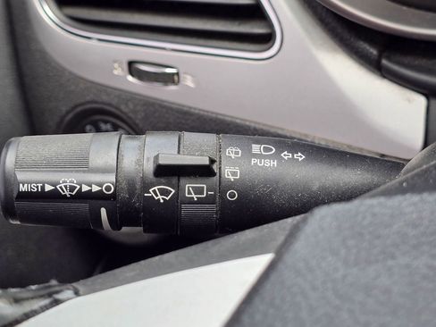 Used 2019 Dodge Journey SE w/ Premium Group FWD image 20