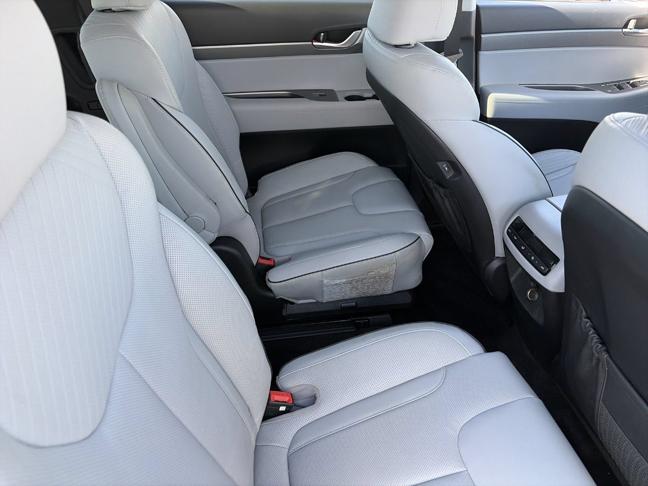 Certified 2025 Hyundai Palisade SEL FWD image 11