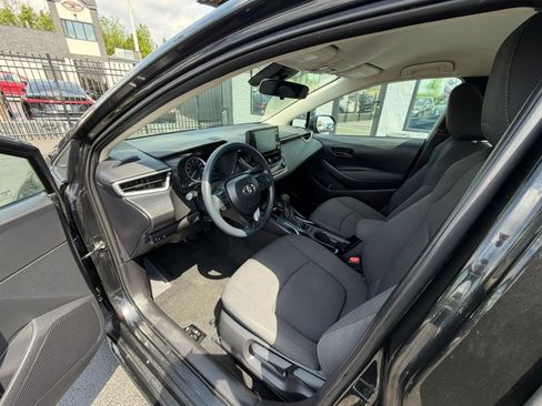 Used 2022 Toyota Corolla LE image 37