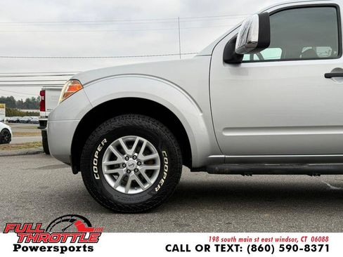 Used 2015 Nissan Frontier SV image 27