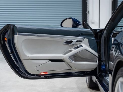 Used 2019 Porsche 911 Carrera S RWD image 27