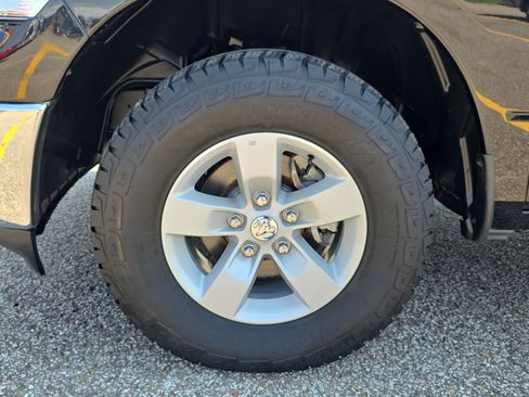 Used 2023 RAM 1500 Classic SLT w/ Trailer & Traction Group AWD/4WD image 5