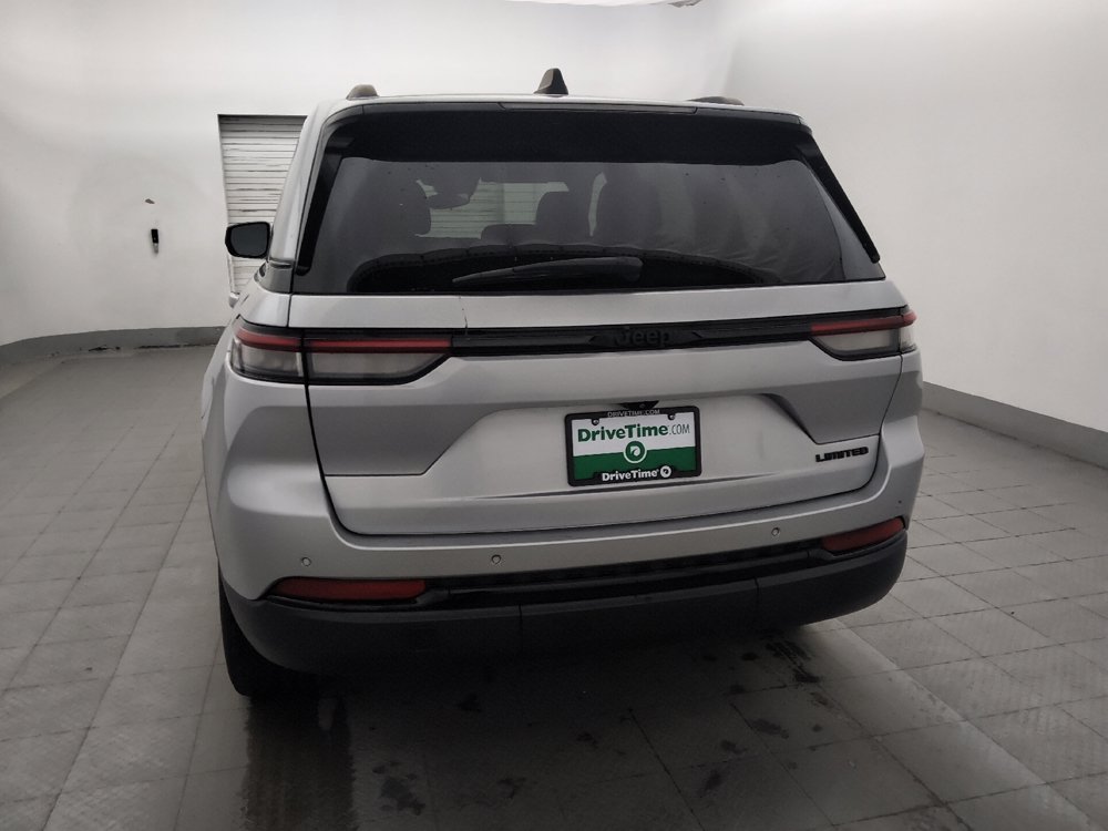 Used 2023 Jeep Grand Cherokee Limited w/ Black Appearance Package RWD image 6