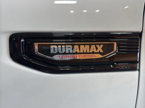 Used 2025 GMC Sierra 1500 Elevation w/ X31 Off-Road Package AWD/4WD image 10