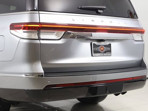 Used 2024 Lincoln Navigator L 4WD image 24