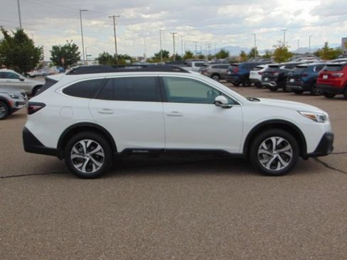 Used 2021 Subaru Outback Limited XT w/ Popular Package #2 AWD/4WD image 3