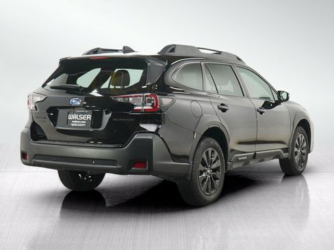 Used 2025 Subaru Outback Onyx Edition AWD/4WD image 5