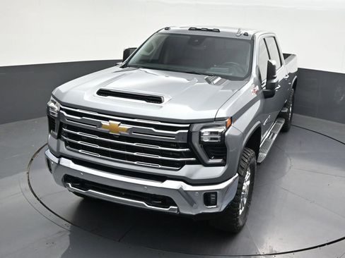 Used 2024 Chevrolet Silverado 2500 LTZ w/ LTZ Premium Package AWD/4WD image 24