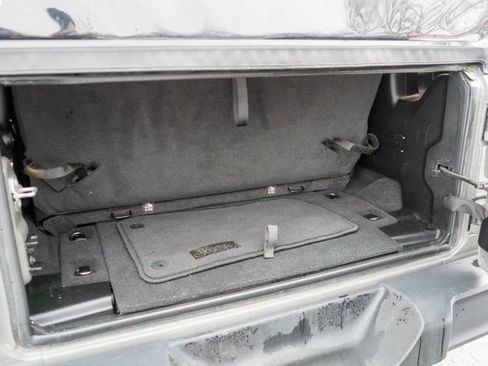 Used 2023 Jeep Wrangler Sport image 11